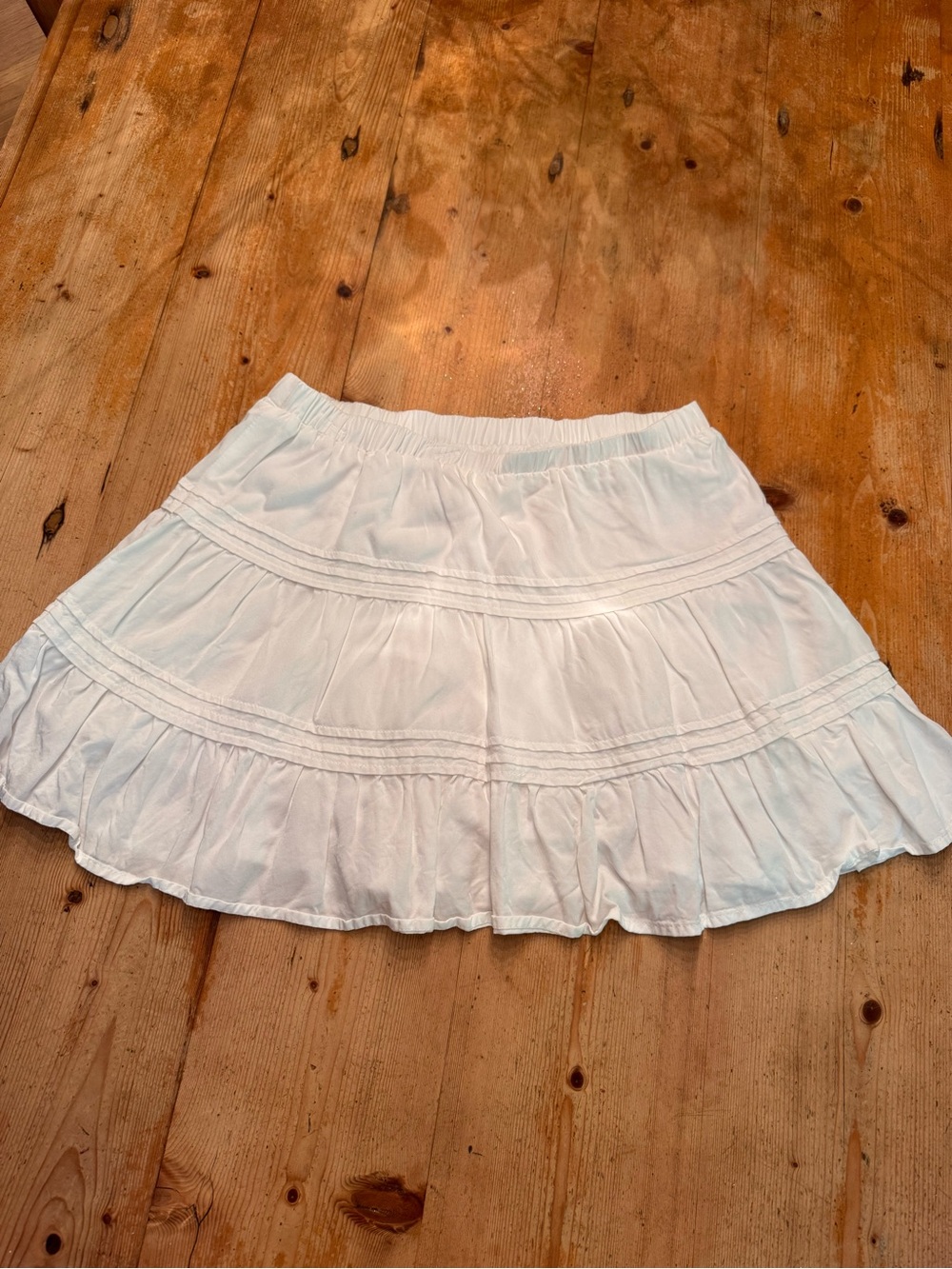Classic White Tiered Cotton Mini Skirt